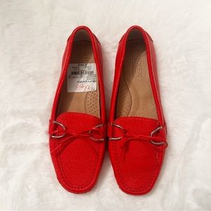 Ralph Lauren 100% Genuine Leather Driving Moccasins with leather lining. Size 8.